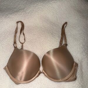 Victoria’s Secret Bombshell Bra Nude Satin 34B